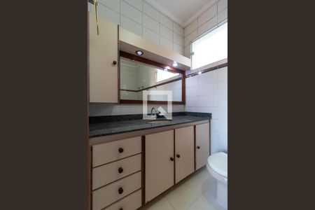 Casa para alugar com 273m², 3 quartos e 4 vagasBanheiro da Suíte