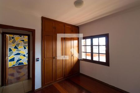 Casa para alugar com 273m², 3 quartos e 4 vagasQuarto 01