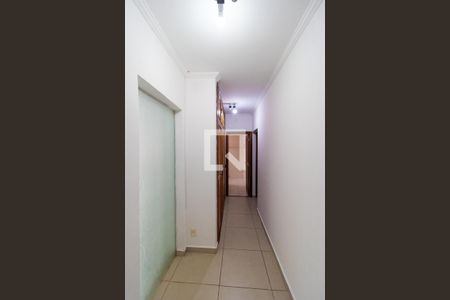 Casa para alugar com 273m², 3 quartos e 4 vagasCorredor