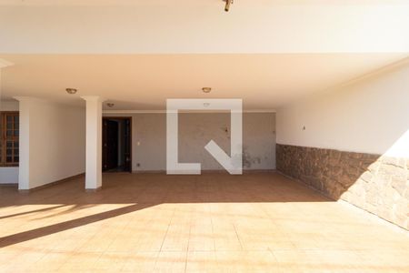 Casa para alugar com 273m², 3 quartos e 4 vagasGaragem