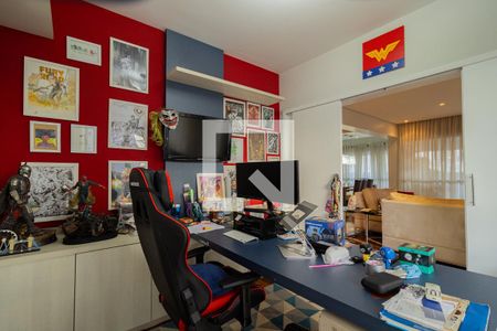 Apartamento à venda com 250m², 4 quartos e 4 vagasEscritório