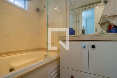 Apartamento à venda com 250m², 4 quartos e 4 vagasBanheiro da Suíte 3