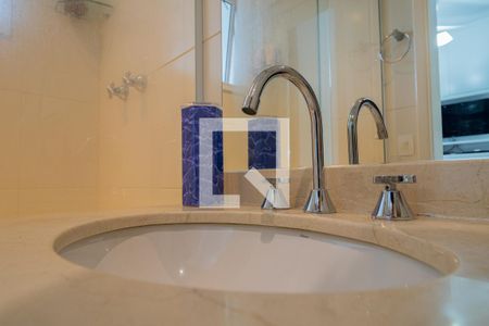 Apartamento à venda com 250m², 4 quartos e 4 vagasBanheiro da Suíte 3