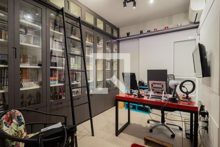 Apartamento à venda com 250m², 4 quartos e 4 vagasSuíte 2