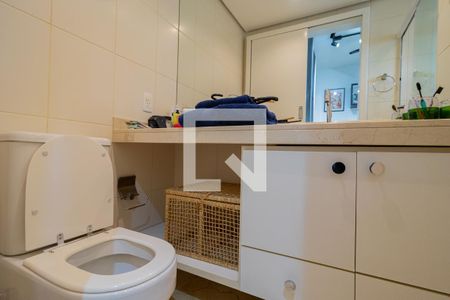 Apartamento à venda com 250m², 4 quartos e 4 vagasBanheiro da Suíte 1