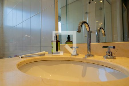 Apartamento à venda com 250m², 4 quartos e 4 vagasBanheiro 1 da Suíte Master