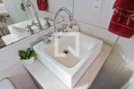 Apartamento à venda com 97m², 3 quartos e 2 vagas Apartamento à venda com 97m², 3 quartos e 2 vagasBanheiro da Suíte