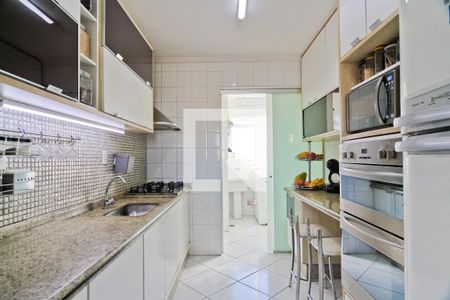 Apartamento à venda com 97m², 3 quartos e 2 vagas Apartamento à venda com 97m², 3 quartos e 2 vagasCozinha