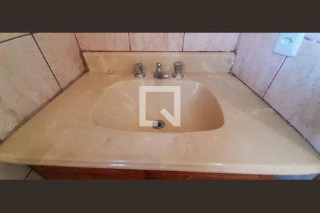 Casa à venda com 170m², 3 quartos e 4 vagas Casa à venda com 170m², 3 quartos e 4 vagasBanheiro da Suíte