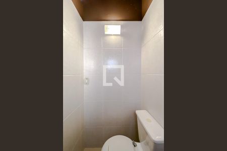 Casa à venda com 230m², 3 quartos e 4 vagasBanheiro de serviço