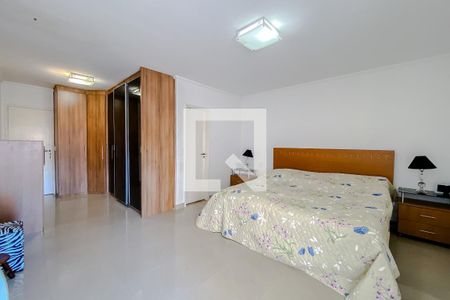 Casa à venda com 230m², 3 quartos e 4 vagasQuarto 1 - Suíte