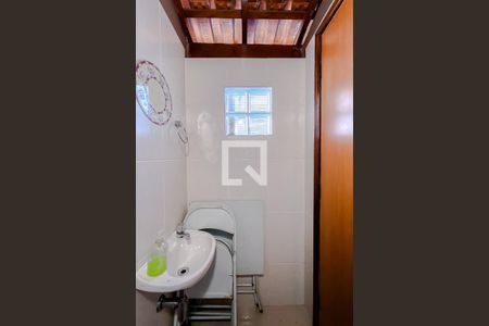 Casa à venda com 230m², 3 quartos e 4 vagasBanheiro de serviço