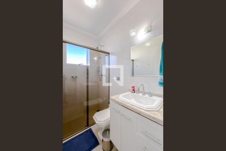 Casa à venda com 230m², 3 quartos e 4 vagasBanheiro da Suíte 3