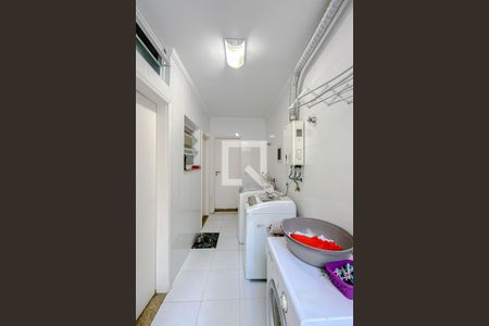 Casa à venda com 230m², 3 quartos e 4 vagasÁrea de Serviço