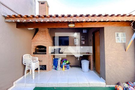 Casa à venda com 230m², 3 quartos e 4 vagasQuintal com churrasqueira