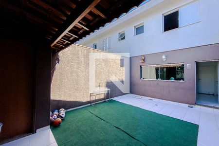 Casa à venda com 230m², 3 quartos e 4 vagasQuintal com churrasqueira