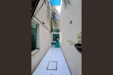 Casa à venda com 230m², 3 quartos e 4 vagasQuintal