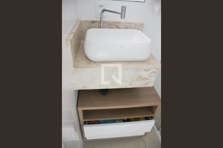 Casa à venda com 110m², 3 quartos e 2 vagas Casa à venda com 110m², 3 quartos e 2 vagasBanheiro do Quarto 1