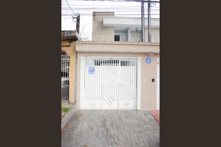 Casa à venda com 110m², 3 quartos e 2 vagas Casa à venda com 110m², 3 quartos e 2 vagasFachada