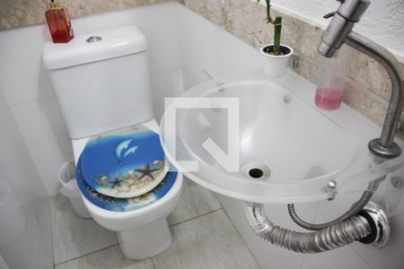 Casa à venda com 110m², 3 quartos e 2 vagas Casa à venda com 110m², 3 quartos e 2 vagaslavabo