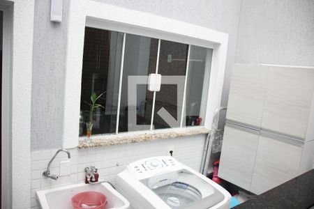 Casa à venda com 110m², 3 quartos e 2 vagas Casa à venda com 110m², 3 quartos e 2 vagasLavanderia