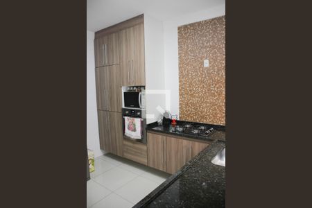 Casa à venda com 110m², 3 quartos e 2 vagas Casa à venda com 110m², 3 quartos e 2 vagasCozinha