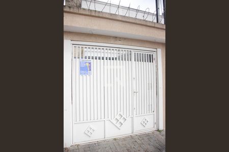 Casa à venda com 110m², 3 quartos e 2 vagas Casa à venda com 110m², 3 quartos e 2 vagasFachada