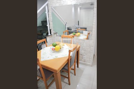 Casa à venda com 110m², 3 quartos e 2 vagas Casa à venda com 110m², 3 quartos e 2 vagasSala de Jantar