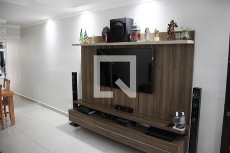 Sala de casa à venda com 3 quartos, 110m² em Jardim Pedro José Nunes, São Paulo