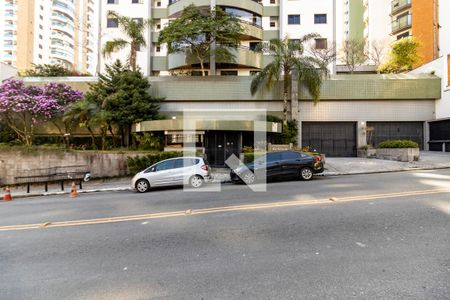 Apartamento à venda com 125m², 3 quartos e 3 vagas Apartamento à venda com 125m², 3 quartos e 3 vagasFachada e portaria