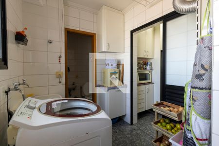 Apartamento à venda com 125m², 3 quartos e 3 vagas Apartamento à venda com 125m², 3 quartos e 3 vagasÁrea de Serviço