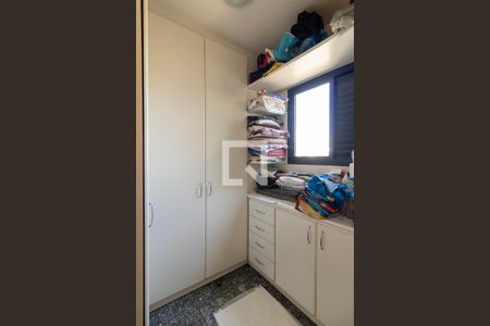 Apartamento à venda com 125m², 3 quartos e 3 vagas Apartamento à venda com 125m², 3 quartos e 3 vagasDespensa