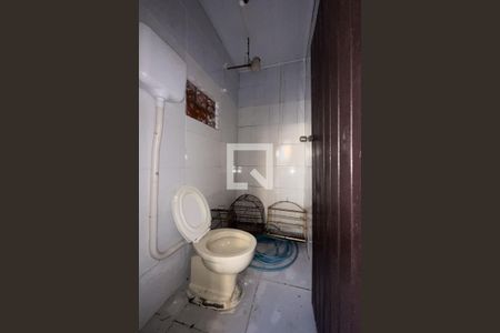 Casa para alugar com 50m², 2 quartos e 1 vaga Casa para alugar com 50m², 2 quartos e 1 vagaÁrea externa - Banheiro