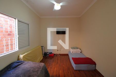 Casa à venda com 240m², 3 quartos e 1 vagaQuarto 1