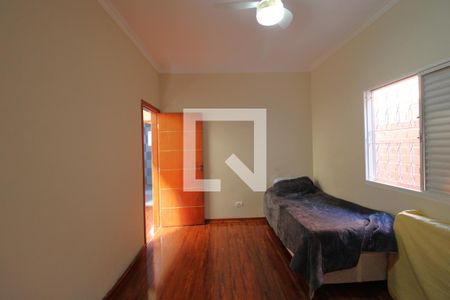 Casa à venda com 240m², 3 quartos e 1 vagaQuarto 1