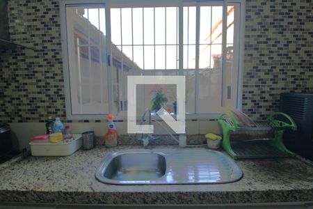 Casa à venda com 240m², 3 quartos e 1 vagaPia da cozinha