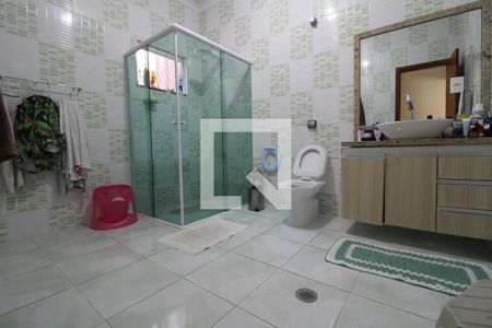 Casa à venda com 240m², 3 quartos e 1 vagaBanheiro da suíte