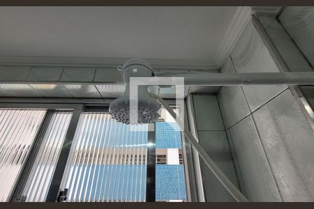 Banheiro de apartamento para alugar com 1 quarto, 70m² em Gonzaga, Santos