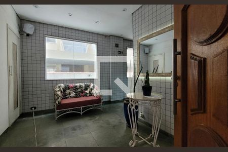 Hall de entrada de apartamento para alugar com 1 quarto, 70m² em Gonzaga, Santos