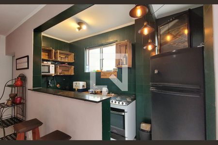 Cozinha de apartamento para alugar com 1 quarto, 70m² em Gonzaga, Santos