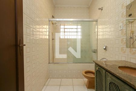 Casa de condomínio para alugar com 180m², 3 quartos e 2 vagasBanheiro