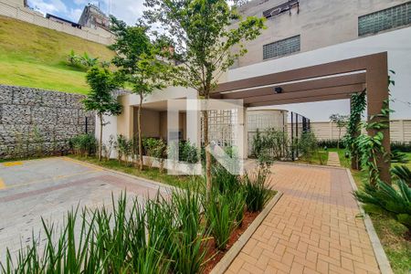 Apartamento para alugar com 33m², 2 quartos e sem vagaÁrea comum - Churrasqueira