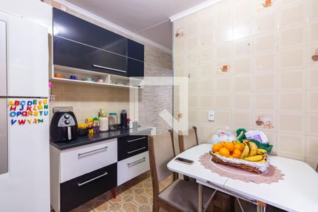 Cozinha 2 de casa à venda com 4 quartos, 220m² em Padroeira, Osasco