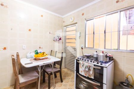 Cozinha 2 de casa à venda com 4 quartos, 220m² em Padroeira, Osasco