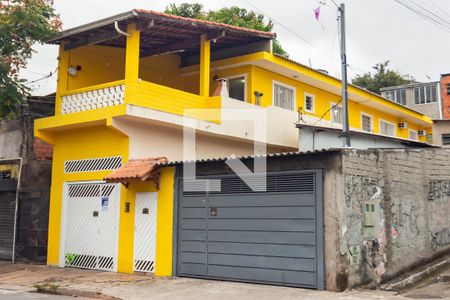 Fachada de casa à venda com 4 quartos, 220m² em Padroeira, Osasco