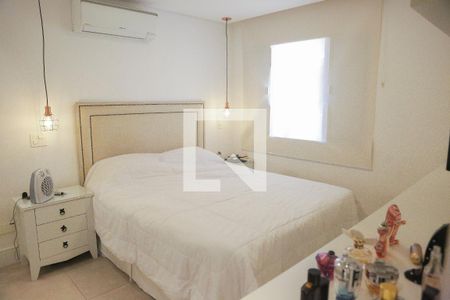 Suite de casa de condomínio à venda com 3 quartos, 160m² em Vila Homero Thon, Santo André