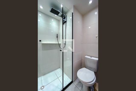 Banheiro de kitnet/studio à venda com 1 quarto, 31m² em Vila Dom Pedro I, São Paulo