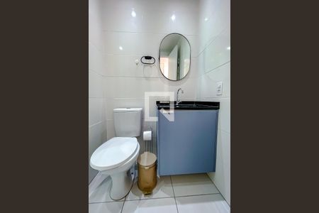 Banheiro de kitnet/studio para alugar com 1 quarto, 31m² em Vila Dom Pedro I, São Paulo