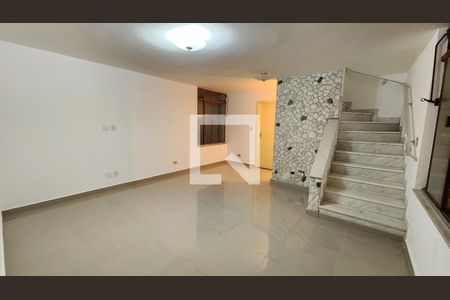 Sala de casa para alugar com 3 quartos, 200m² em Campo Grande, Santos