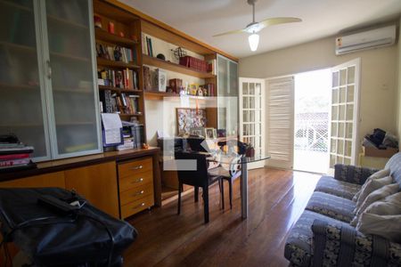 Casa de condomínio à venda com 610m², 5 quartos e 4 vagas Casa de condomínio à venda com 610m², 5 quartos e 4 vagasQuarto 2